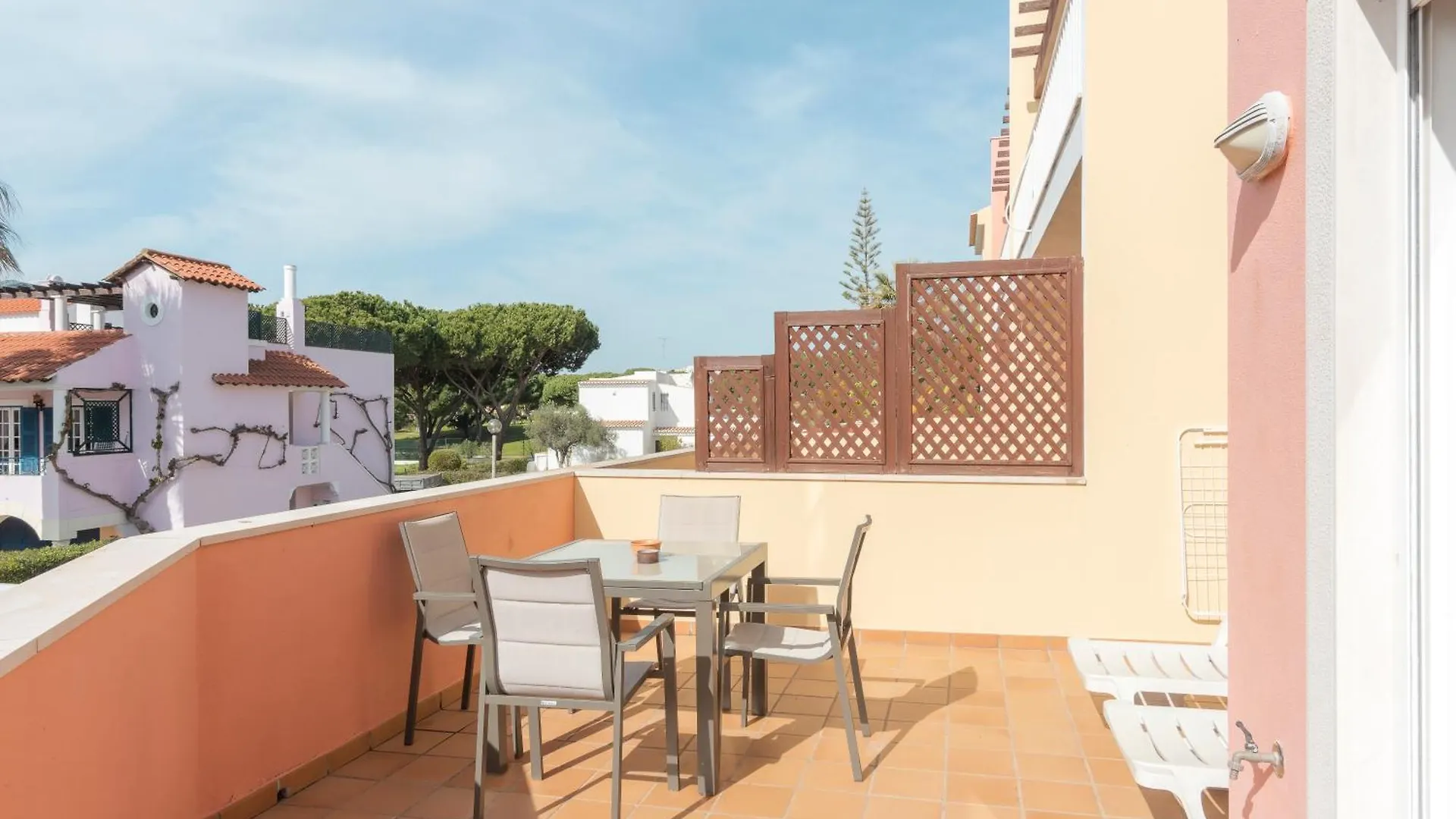 Old Village & Prestige Vilamoura 3*,